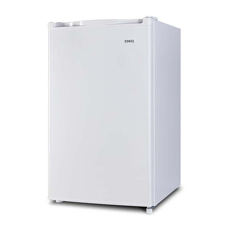 CHiQ CSR125DW 125L Bar Fridge White, Front left view 