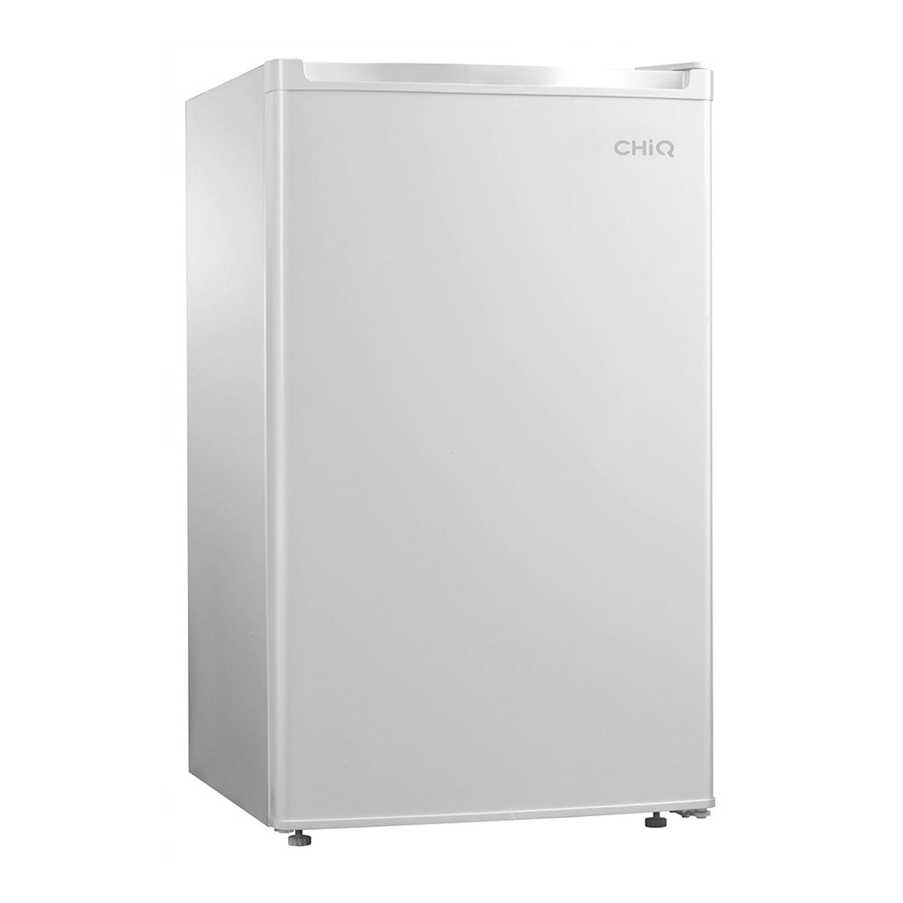 CHiQ 126L Bar Fridge White CSR128W, Front right view