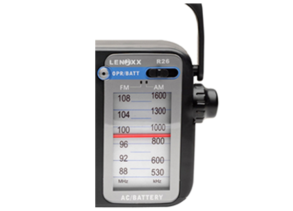 Lenoxx R26 AM/FM Mantle Radio, Image 2