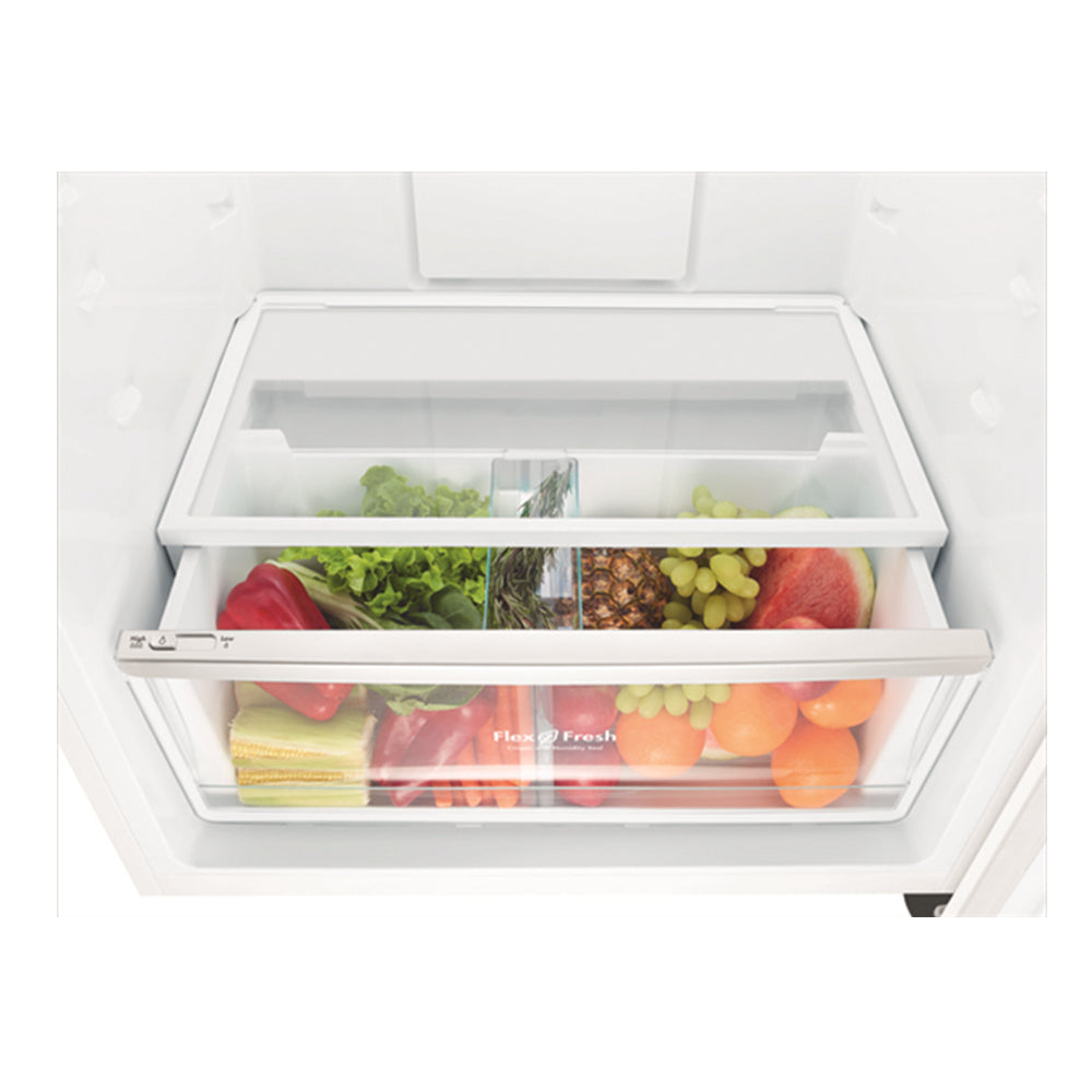 Westinghouse WTB4600WAR 460L Top Mount Fridge White, Vegetable crisper drawer view